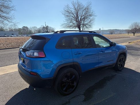 Used 2021 Jeep Cherokee Latitude Plus image 5