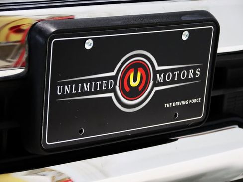 Used 2024 Chevrolet Silverado 2500 LTZ image 24