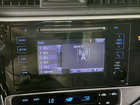 Used 2019 Toyota Corolla SE FWD image 22