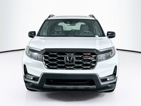 Used 2023 Honda Passport TrailSport image 2