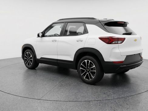 Used 2025 Chevrolet TrailBlazer LT FWD image 6