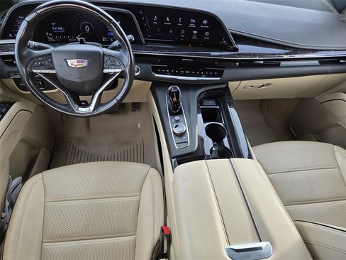 Used 2021 Cadillac Escalade Premium Luxury w/ Driver Assist Tech Package image 17