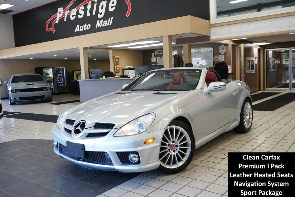 Used 2009 Mercedes-Benz SLK 300 image 2