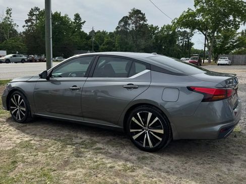 Used 2021 Nissan Altima 2.5 SR w/ SR Premium Package FWD image 6