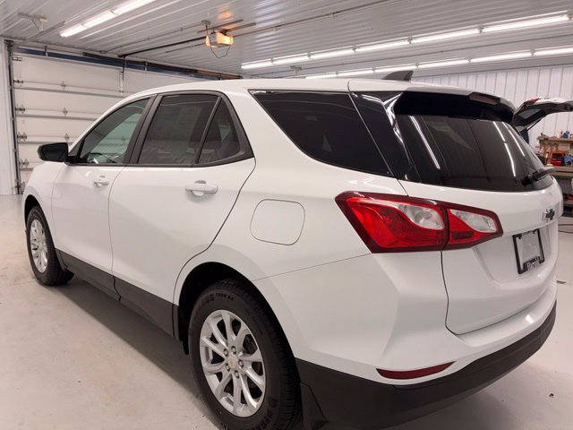 Used 2020 Chevrolet Equinox LS w/ LS Convenience Package AWD/4WD image 4