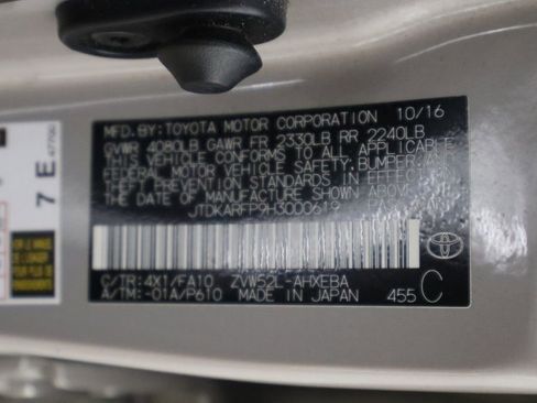Used 2017 Toyota Prius Prime Premium FWD image 21