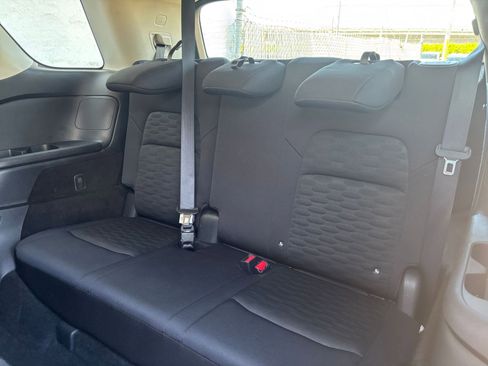 Used 2025 Nissan Pathfinder SV AWD/4WD image 31