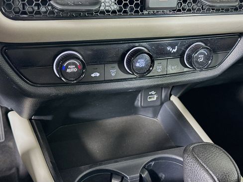 Used 2024 Honda HR-V LX image 23