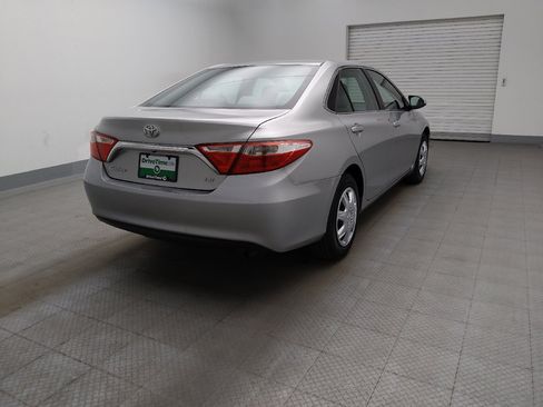 Used 2016 Toyota Camry LE FWD image 7