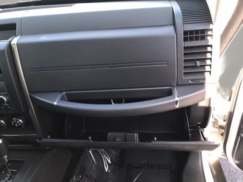 Used 2012 Jeep Liberty Sport AWD/4WD image 45