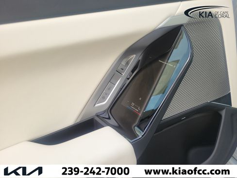 Used 2025 BMW 760i xDrive AWD/4WD image 14