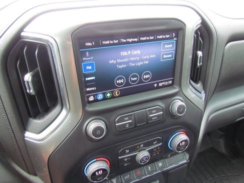 Used 2022 Chevrolet Silverado 3500 LT w/ Convenience Package AWD/4WD image 17