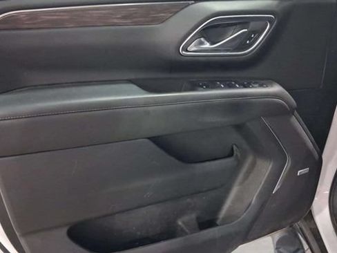 Used 2024 Chevrolet Tahoe Z71 w/ Luxury Package AWD/4WD image 33