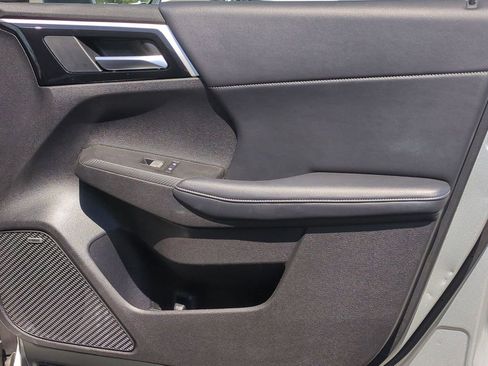 Used 2025 Mitsubishi Outlander SE AWD/4WD image 34