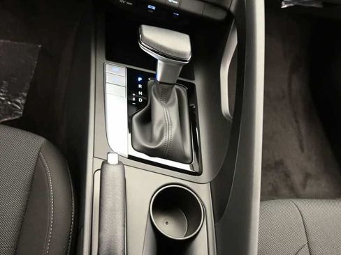 New 2026 Hyundai Elantra SE FWD image 21