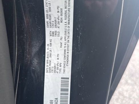 Used 2025 Chrysler Pacifica Select image 33