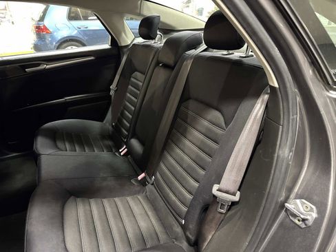 Used 2013 Ford Fusion SE image 12