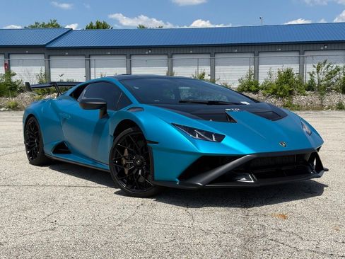Used 2022 Lamborghini Huracan STO RWD image 4