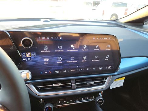 New 2024 Chevrolet Equinox EV LT image 13