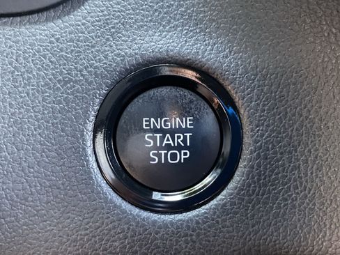 Used 2026 Toyota Tundra Limited AWD/4WD image 42