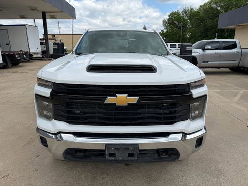 Used 2024 Chevrolet Silverado 2500 W/T w/ WT Convenience Package AWD/4WD image 8