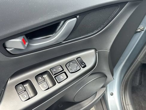 Used 2021 Hyundai Kona SEL AWD/4WD image 14