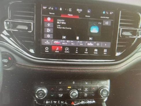 Used 2025 Dodge Durango GT AWD/4WD image 15