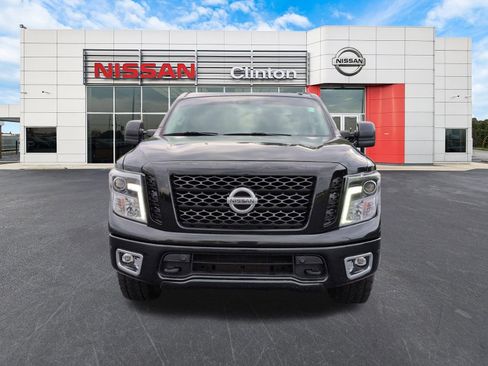 Used 2019 Nissan Titan PRO-4X w/ Pro-4x Utility Package AWD/4WD image 8
