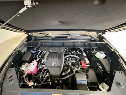 New 2026 Toyota Highlander Platinum image 27