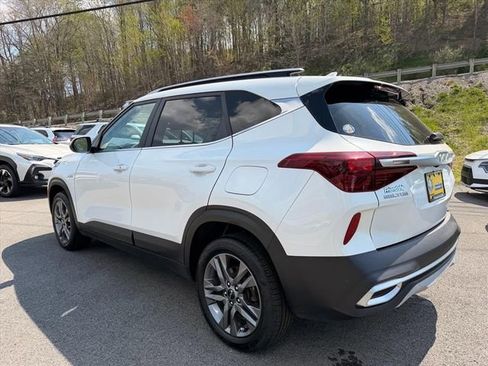 Used 2023 Kia Seltos S AWD/4WD image 5