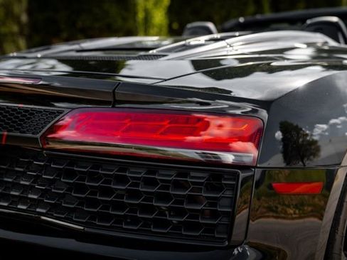 Used 2021 Audi R8 V10 image 18