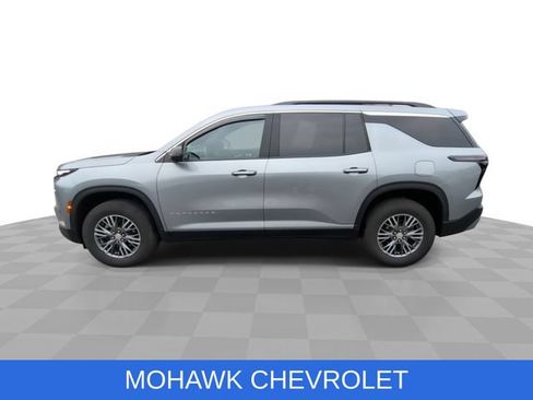 Certified 2024 Chevrolet Traverse LT w/ Trailering Package AWD/4WD image 5