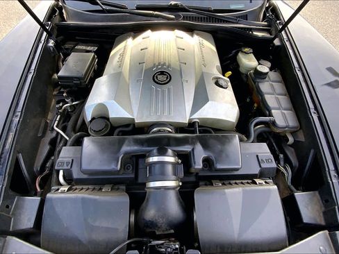 Used 2006 Cadillac XLR image 27