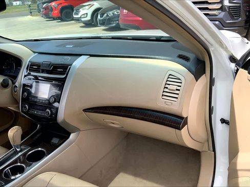 Used 2013 Nissan Altima 2.5 SL w/ 2.5 Moonroof Pkg image 18