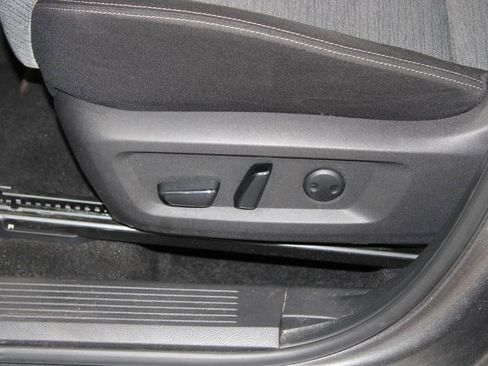 Used 2021 Nissan Rogue SV FWD image 18