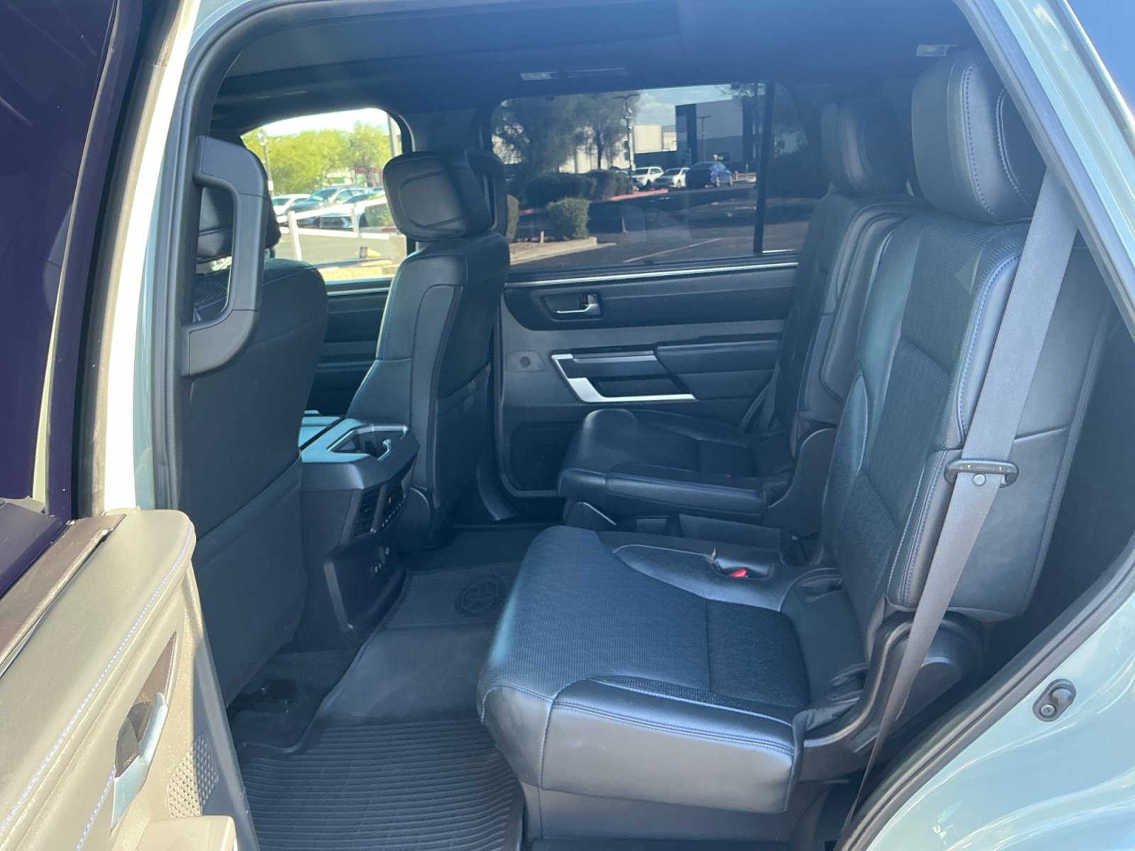 Used 2025 Toyota Sequoia Platinum AWD/4WD image 17