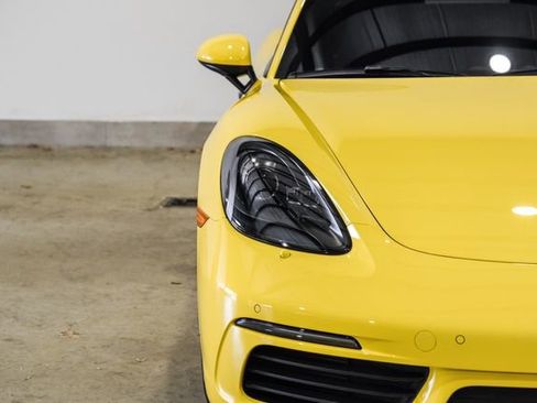 Used 2023 Porsche 718 Boxster S image 3