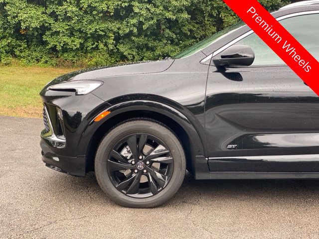 Used 2025 Buick Encore GX Sport Touring FWD image 10