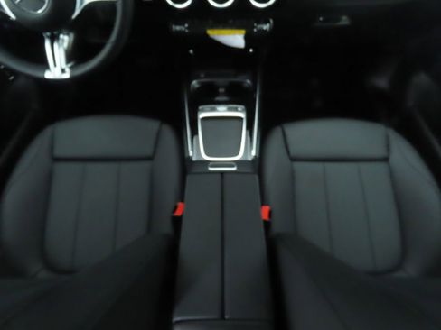 Certified 2025 Mercedes-Benz GLA 250 image 16