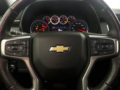 Used 2021 Chevrolet Suburban LT image 26