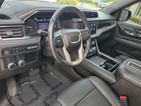 Used 2021 GMC Yukon Denali w/ Denali Premium Package AWD/4WD image 26