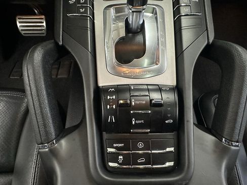 Used 2013 Porsche Cayenne GTS AWD/4WD image 18