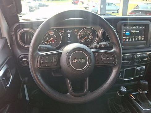 Used 2023 Jeep Wrangler Sport AWD/4WD image 19