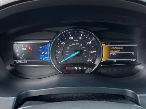 Used 2016 Ford Explorer XLT w/ Equipment Group 202A FWD image 8