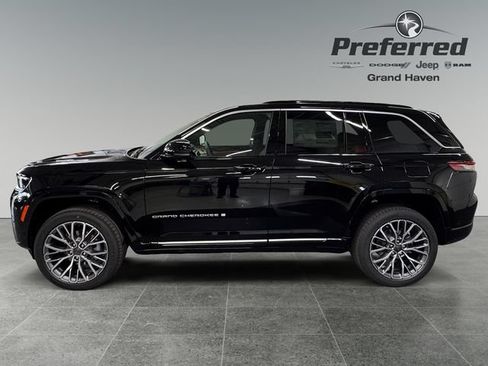 New 2026 Jeep Grand Cherokee Summit AWD/4WD image 11