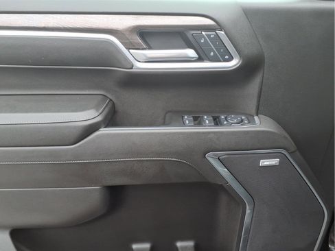 Used 2025 Chevrolet Silverado 1500 LTZ AWD/4WD image 15