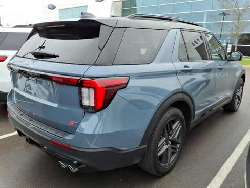 Certified 2025 Ford Explorer ST image 5