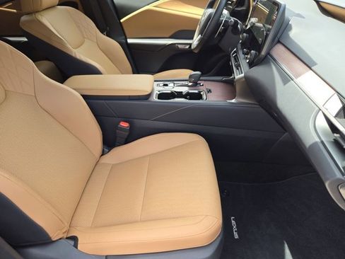 Certified 2025 Lexus RX 350 Premium w/ Accessory Package (Z1) FWD image 14