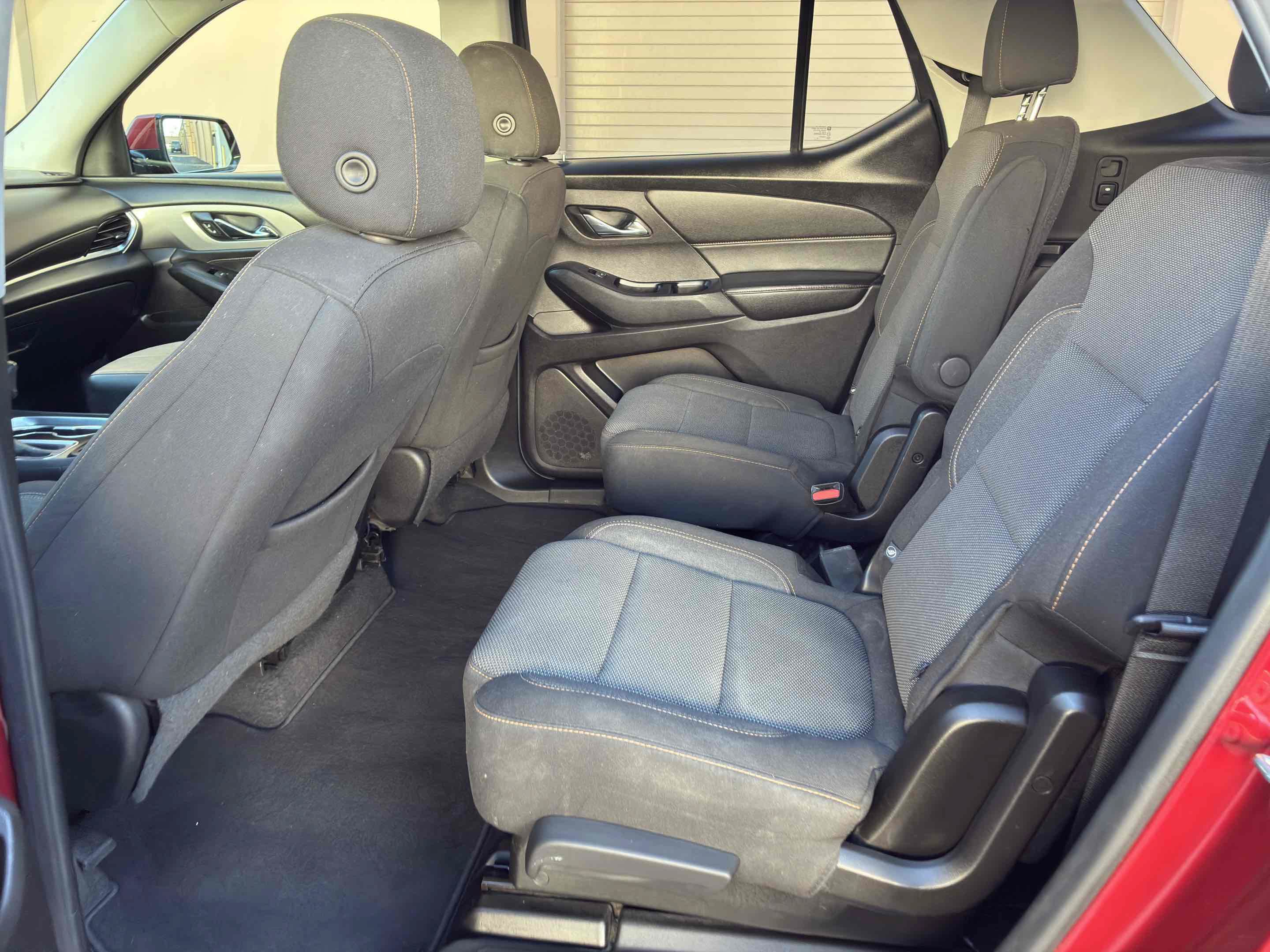 Used 2019 Chevrolet Traverse LT FWD image 47