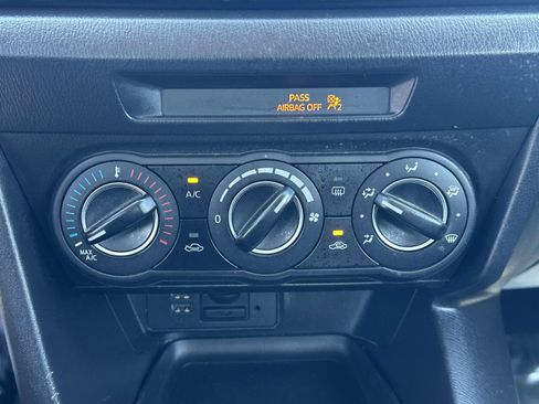 Used 2016 MAZDA MAZDA3 i Sport w/ Preferred Equipment Package FWD image 10